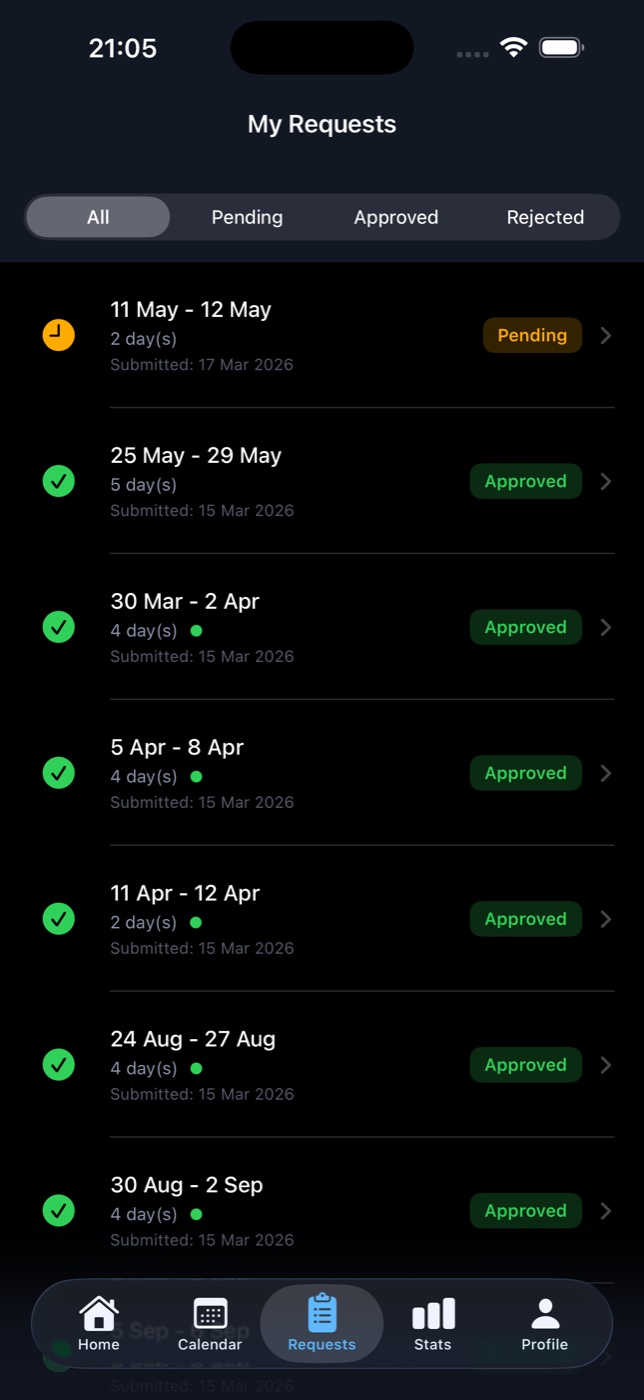 List of past and pending holiday requests with status pills and dates.